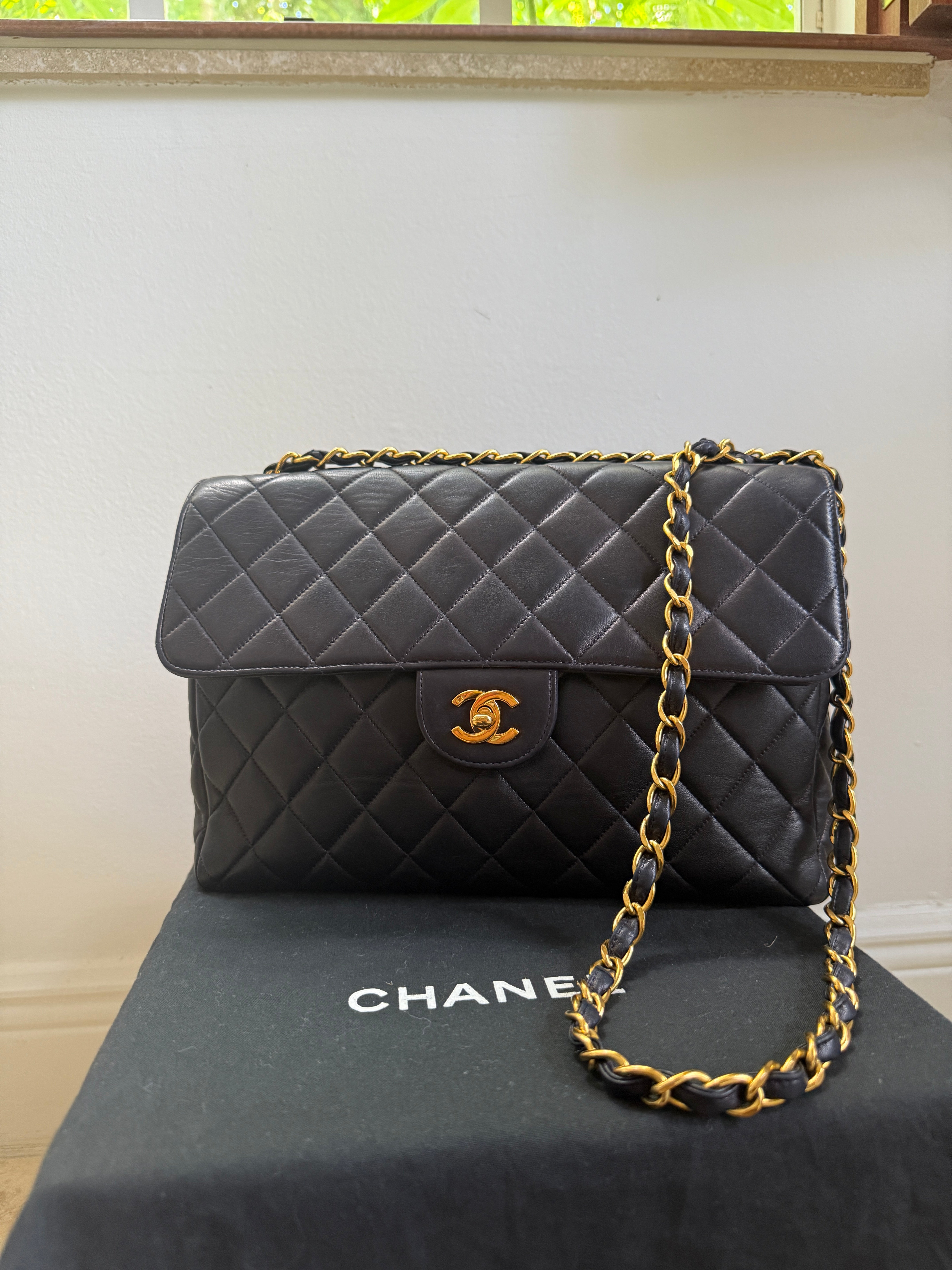 【ヴィンテージ】Rank:S☆Chanel Navy C19 Series28 Flap Bag Chanel Navy Chevron Calfskin Flap Bag Aged Gold Hardware