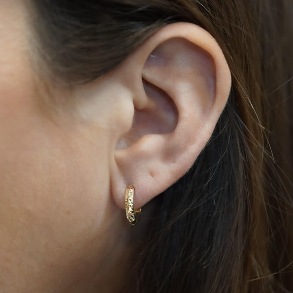 14K Gold Diamond Cut 13mm Huggie Hoop Earrings
