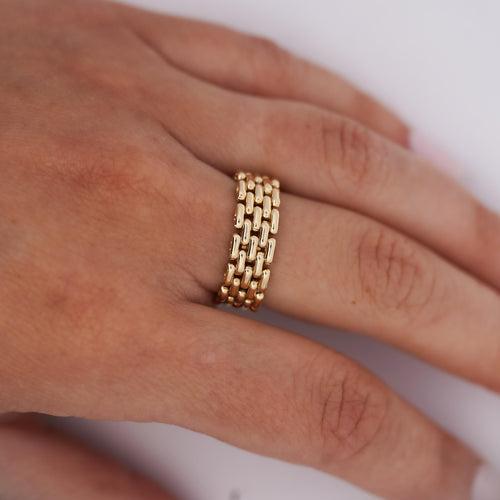 18K Gold Oval Link Chain Band Ring Size 7