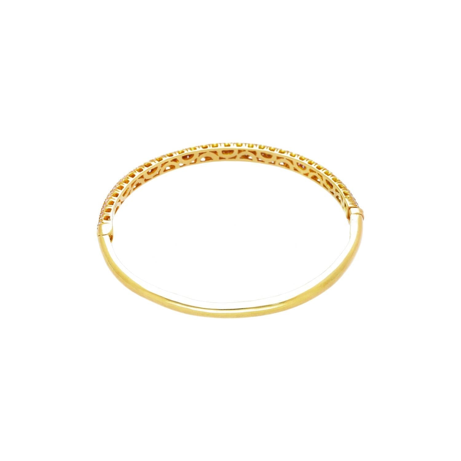 18K Gold and Round Pink Diamond Pave Set Bangle Bracelet