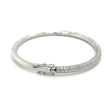 Bracelet jonc en or blanc 18K avec diamants naturels micro-pavés taille ronde de 3,7 carats – Assay Jewelers