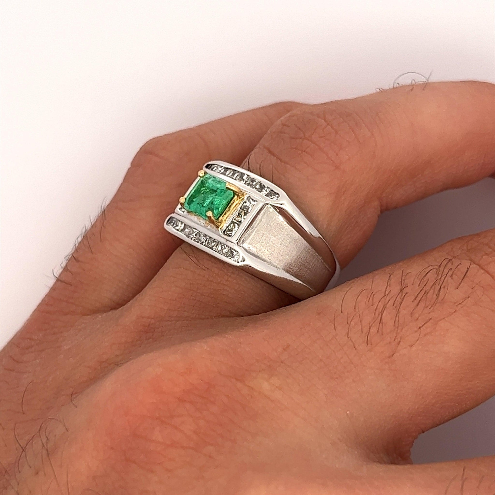Carat Colombian Emerald Men's Ring in 18K White Gold – ASSAY