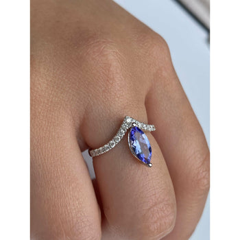 Bague courbée en or blanc 18k avec tanzanite taille marquise – Assay Jewelers
