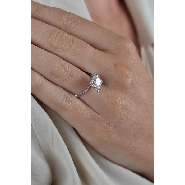 Bague de fiançailles avec diamant cultivé en laboratoire taille princesse 1,60 carat, tige style corde en 18K et halo de diamants