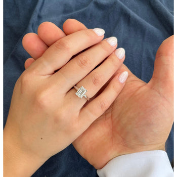 2,12 carat Diamant de laboratoire CVD taille émeraude Bague en or blanc 14K H/VS2 – Assay Jewelers