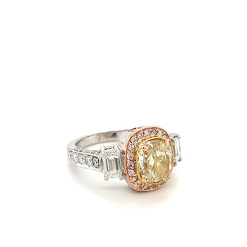 2,85 carats, diamant jaune Coussin certifié GIA dans une Bague de style Art déco – Assay Jewelers