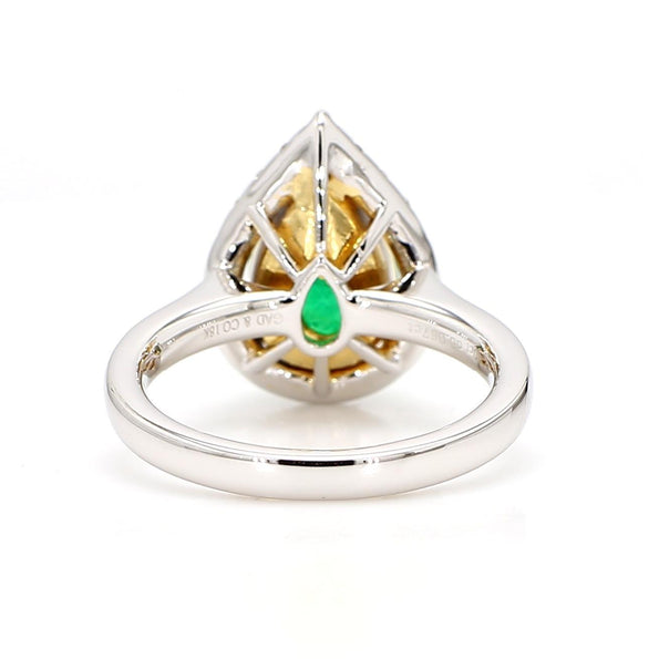 2.89 Carat Pear Vivid Green Emerald & Diamond Halo 18K Gold Halo Ring