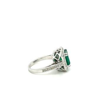 3 Carat Colombian Emerald in 18K White Gold Ring & Round Cut Diamond Halo – Assay Jewelers