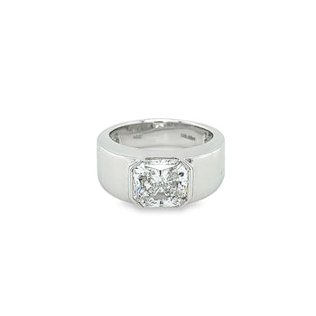 3.03 carats Bague en diamant taille radiant est-ouest en or blanc 14K – Assay Jewelers