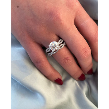Diamant créé en laboratoire rond de 3,09 carats, couleur H, pureté VS2, en or blanc 18 k incurvé – Assay Jewelers