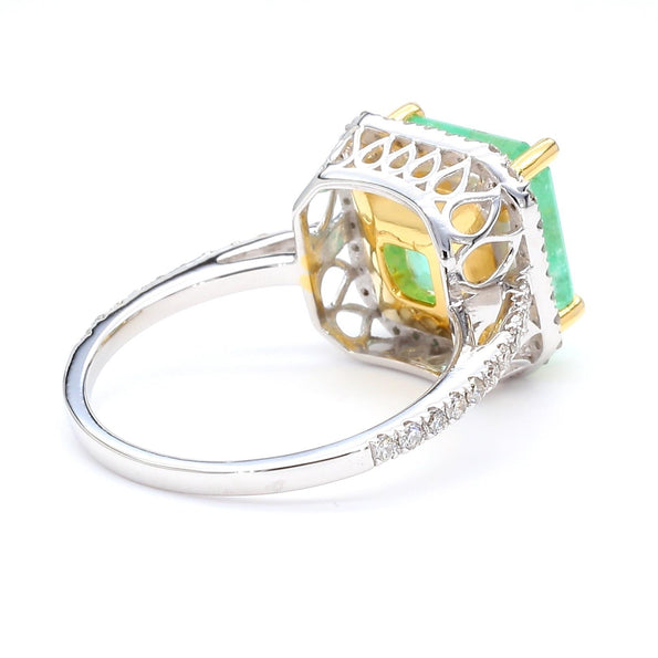 3.90 Carat Emerald & Diamond Halo Pavé Shank 18K White Gold Ring