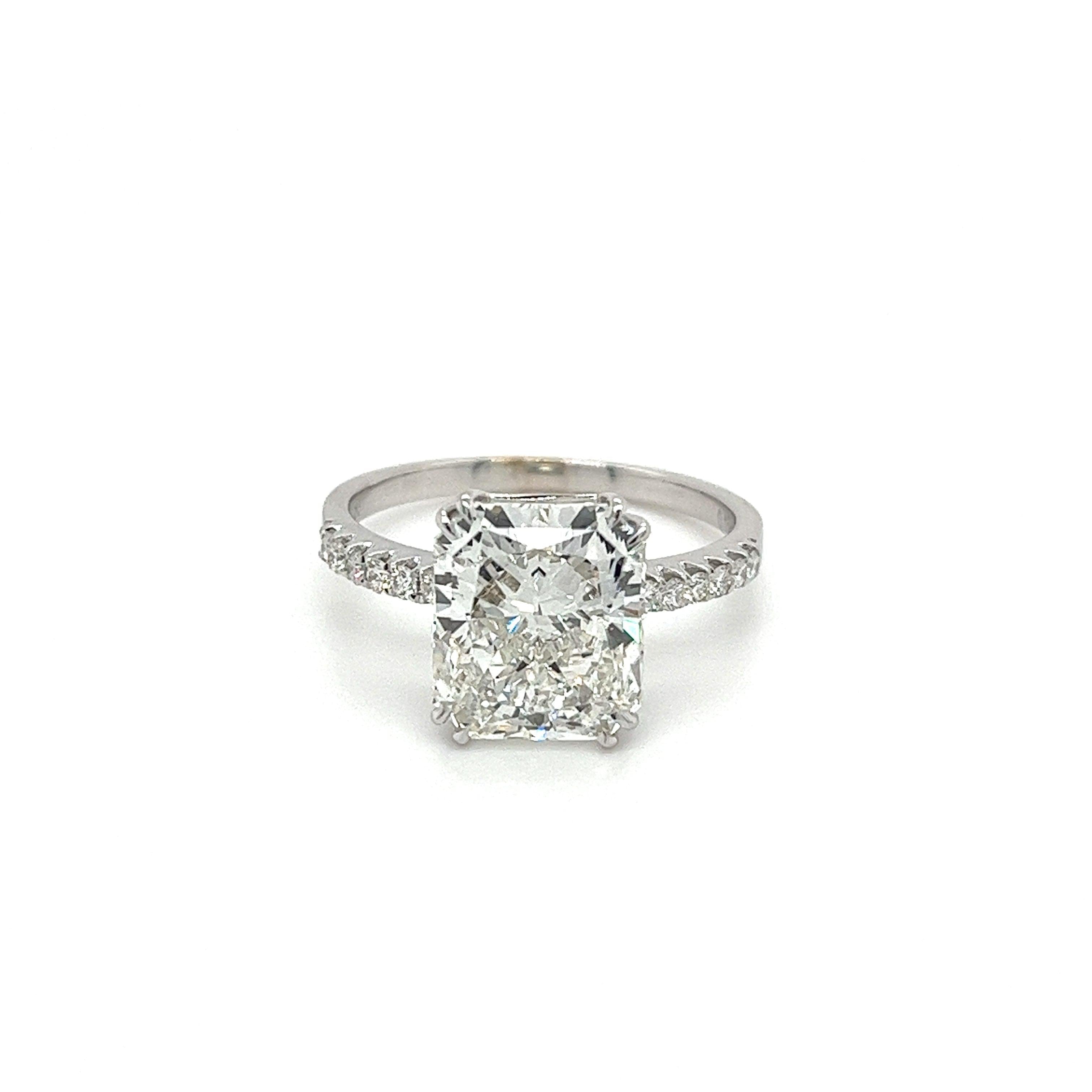 VS1-engagement ring-ASSAY