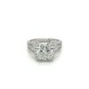 4,44 Karat F/VVS2 Cushion Schliff Lab Grown Diamant in 3-Reihen Split Shank Diamant Halo Ring