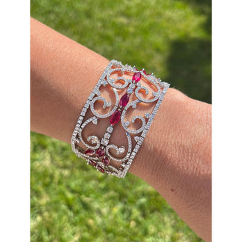 Bracelet Art déco motif floral en filigrane, rubis 35 carats et diamants 11 carats, en or blanc 18K – Assay Jewelers