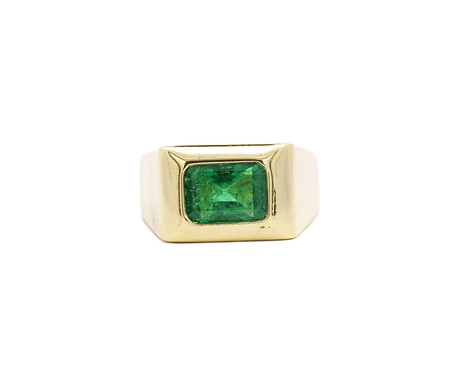 Carat Emerald-Cut Emerald Men&#39;s Ring in 18K Gold