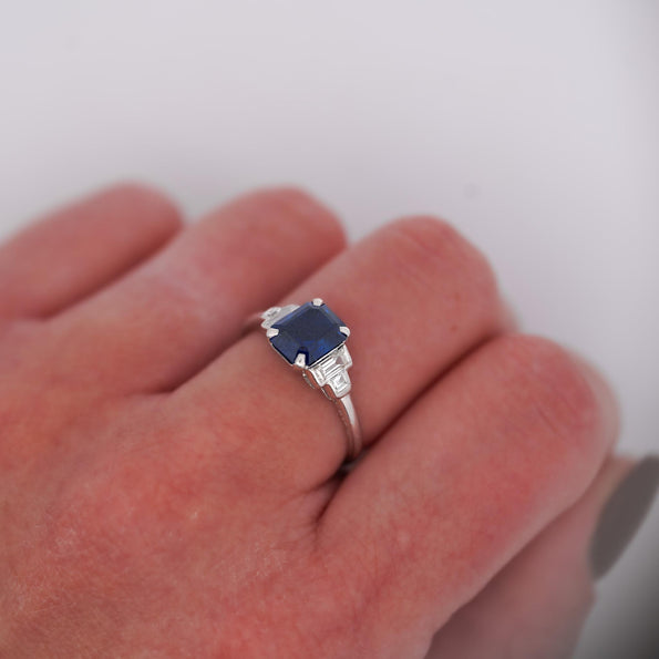 Cartier Paris Art Deco Royal Blue 2.3 Carat No Heat Sapphire and Diamond Ring