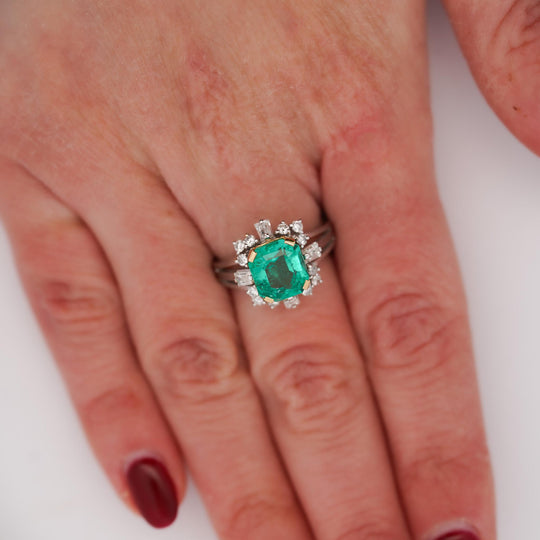 GIA Cert. 2.59 Carat Colombian Emerald & Diamond Platinum Gold Cocktail Ring