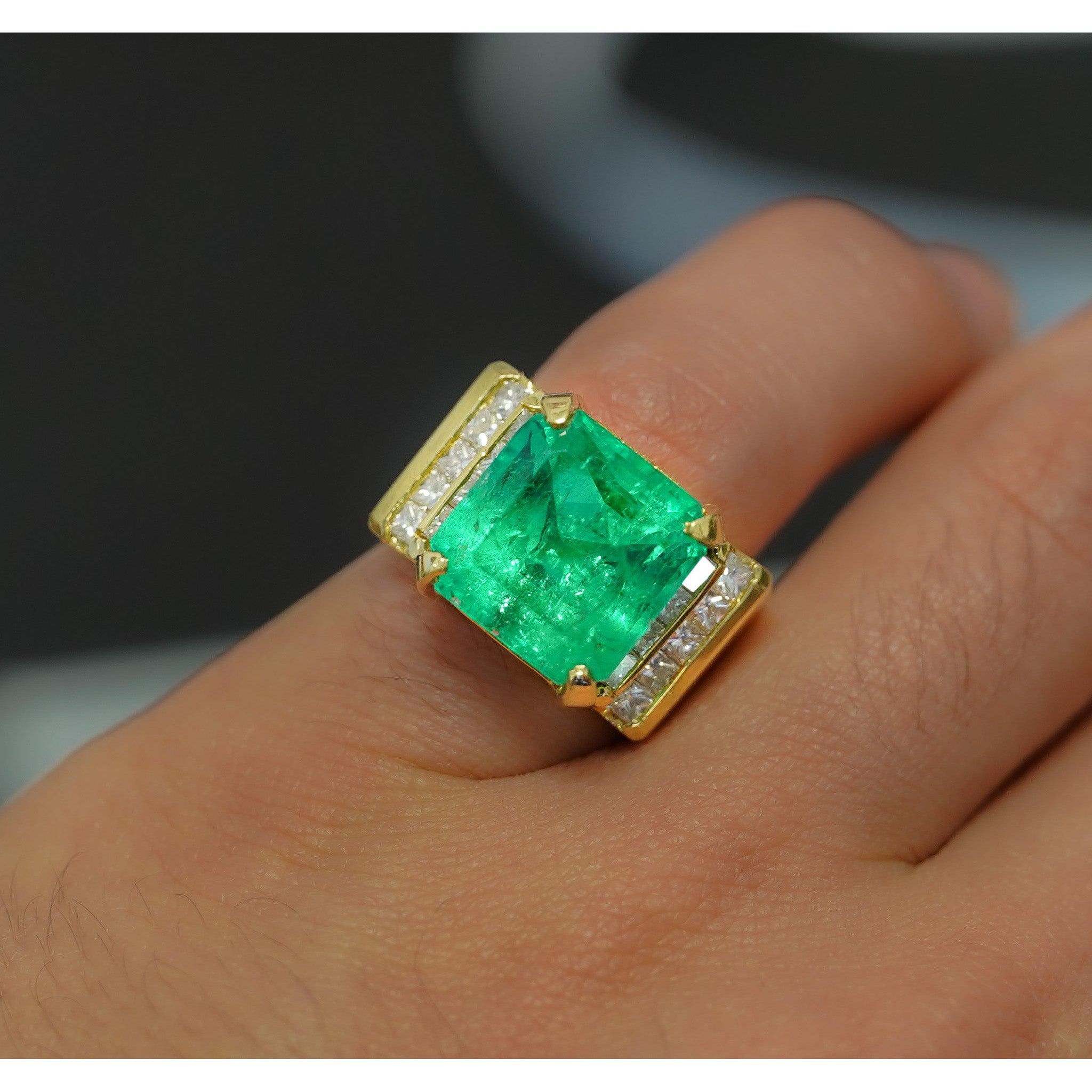 Colombian Emerald Mens Emerald And Diamond Ring 13 Carat