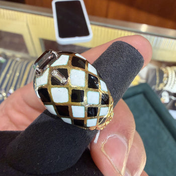 GIA認定 1.38カラットのファンシーオレンジブラウンダイヤモンド、エナメル仕上げの18Kゴールド製ドームRing – Assay Jewelers