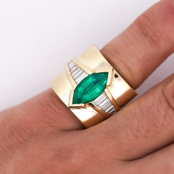 5カラットのマーキスカットエメラルド＆バゲットダイヤモンドのチャンネルセッティング18Kゴールド Vintage Ring – Assay Jewelers