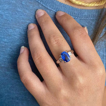 GIA Certified 3.25 Carat Oval Cut Natural Blue Sapphire & Platinum 3 Stone Ring – Assay Jewelers