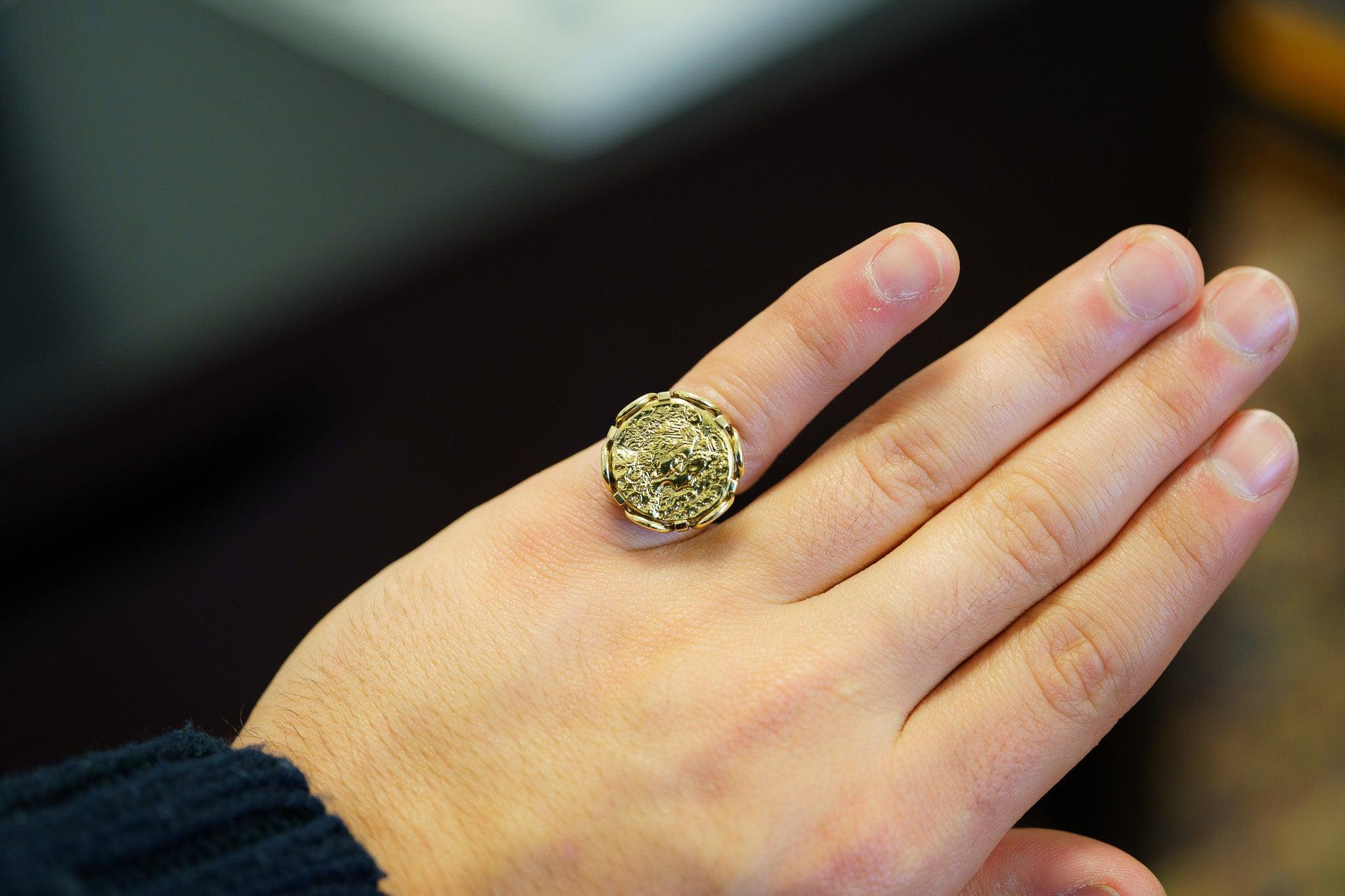 Exquisite Jade and 22k Gold Ring – Gem Set Love