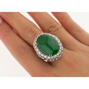 Bague Anciens à motif floral en jade cabochon ovale 24 carats et diamants ronds – Assay Jewelers