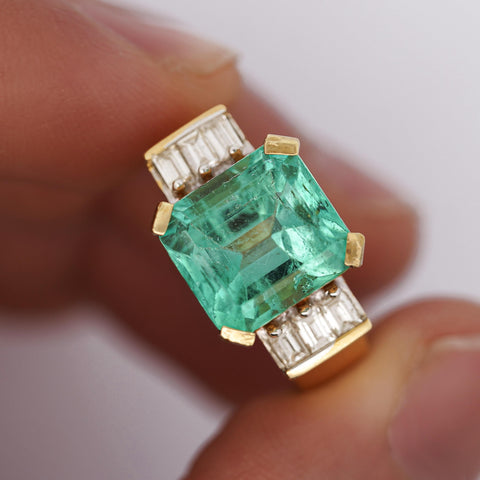 Vintage 5 Carat Emerald and Baguette Diamond in 18K Gold Ring