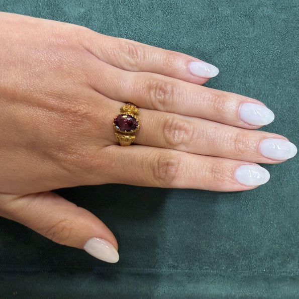 Vintage Oval Rodolite Garnet Victorian Revival in 18K Yellow Gold Solitaire Ring