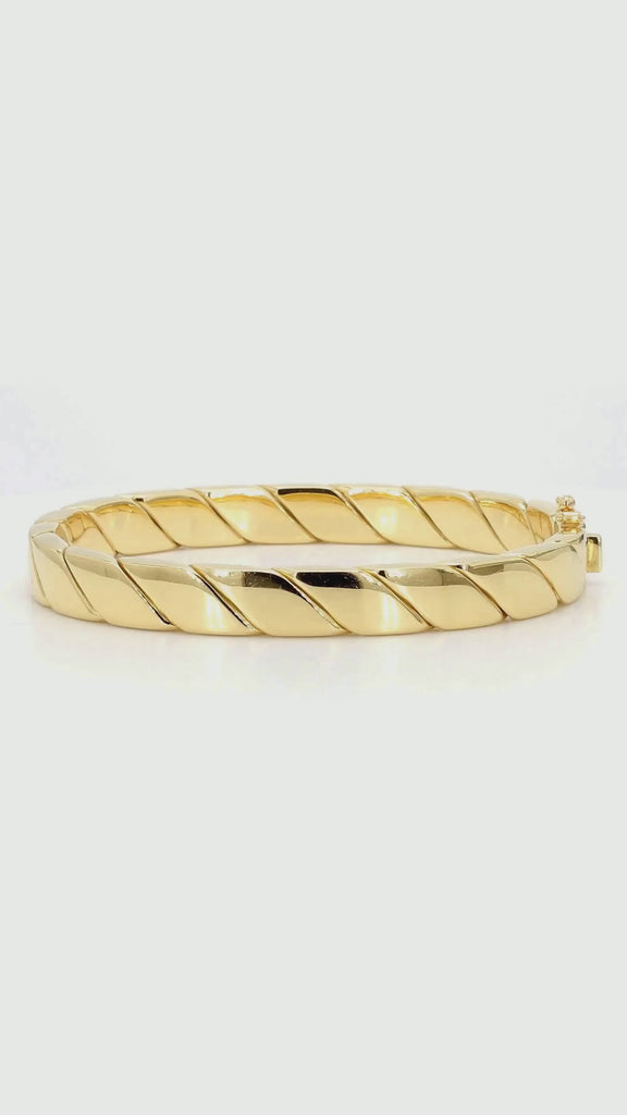 Tiffany & Co. 18K Gold Twisted Rope Flat Hinged Bangle Bracelet