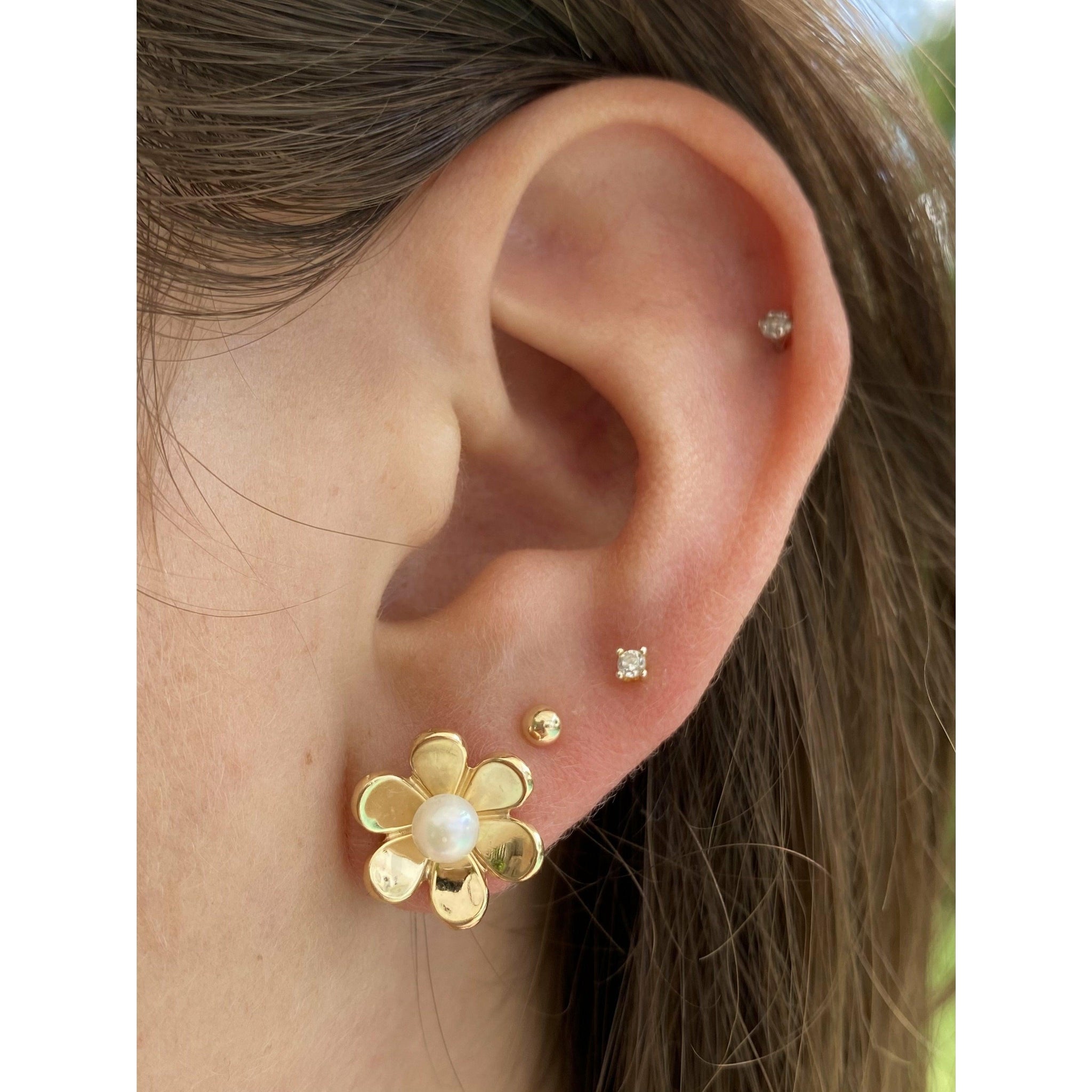 Flower Pearl Post Earrings
